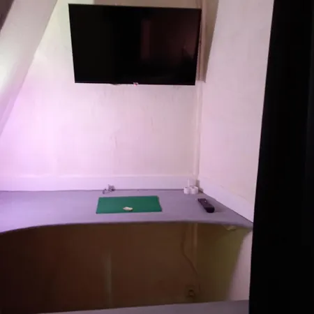 Apartment Duplex Center - Clermont-ferrand - Lyon - Free Parking - Self-check-in Thiers